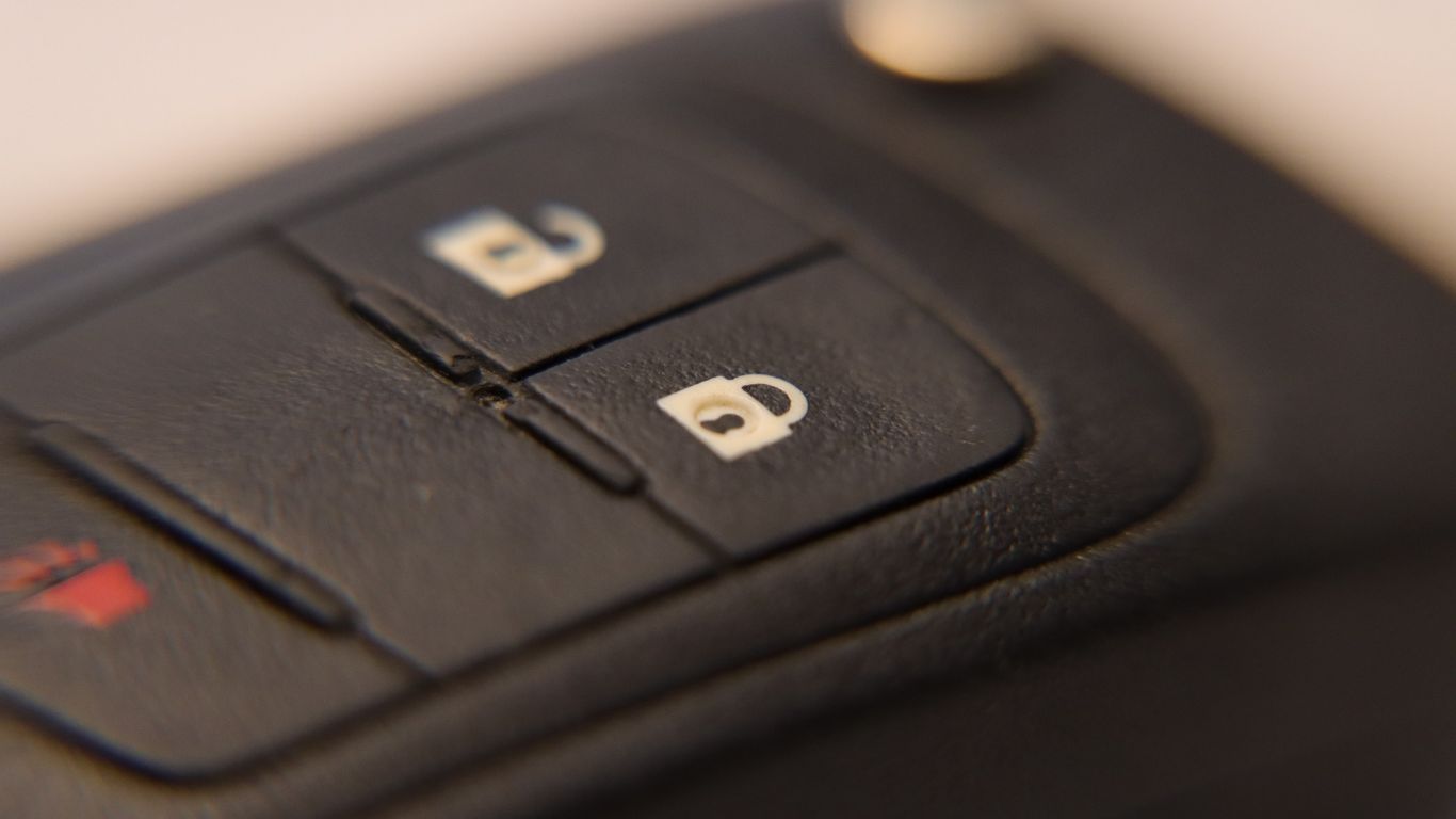 Mercedes Key Fob Replacement Cost Unlocking Options